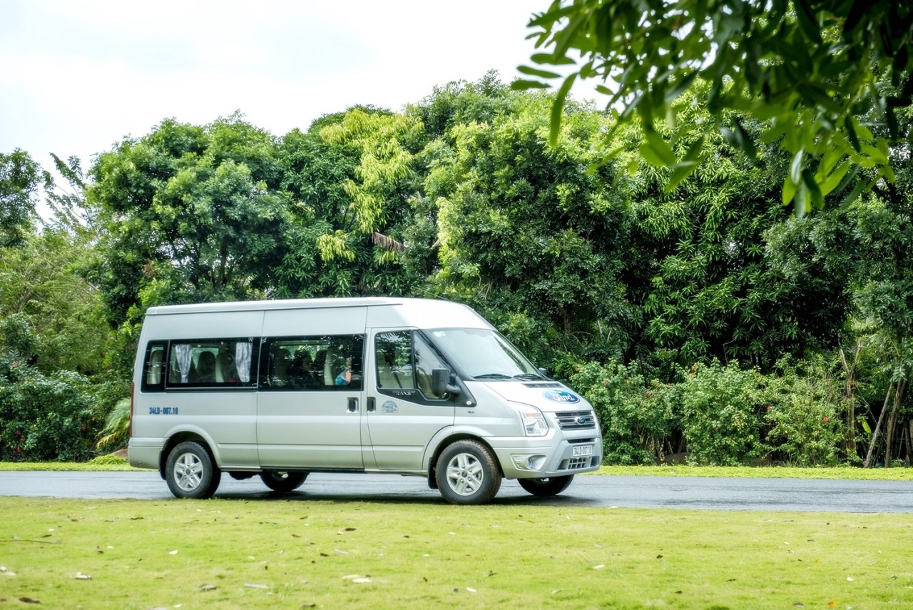 Doanh số của Ford Transit tăng mạnh, nhờ hoán cải thành xe cứu thương doanh so cua ford transit tang manh nho hoan cai thanh xe cuu thuong