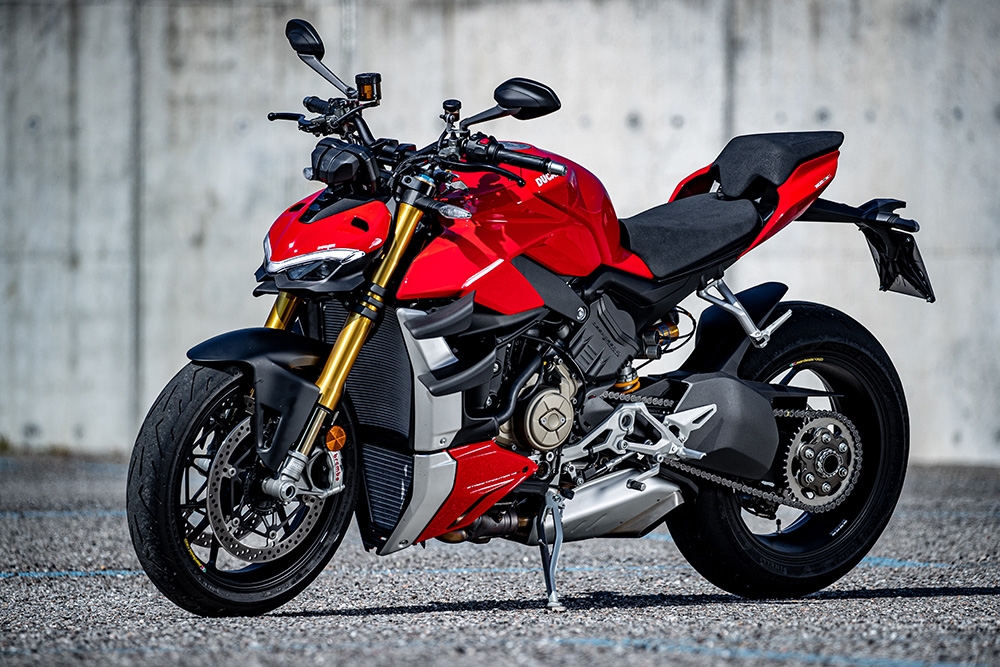 ducati streetfighter v4 duoc ra mat truc tuyen