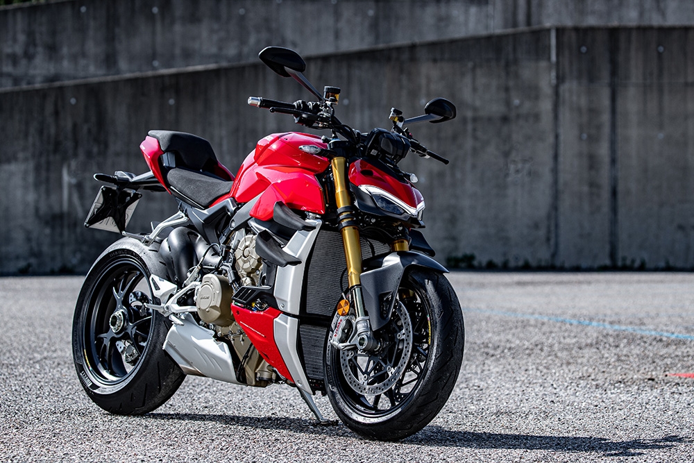 ducati streetfighter v4 duoc ra mat truc tuyen