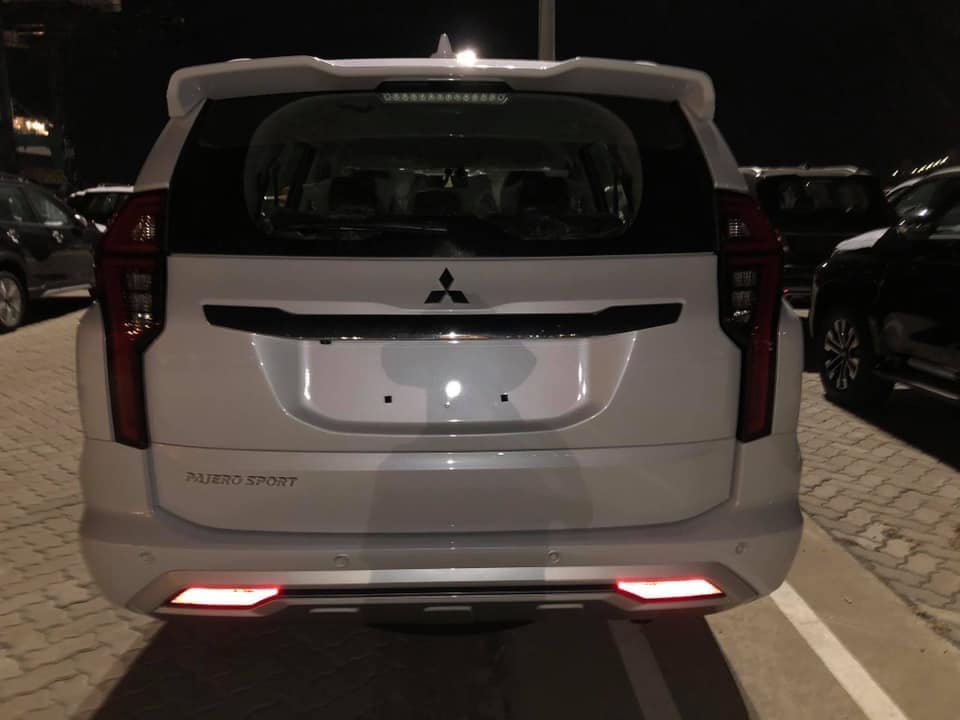 Mitsubishi Pajero Sport 2020 lộ diện tại Việt Nam mitsubishi pajero sport 2020 lo dien tai viet nam