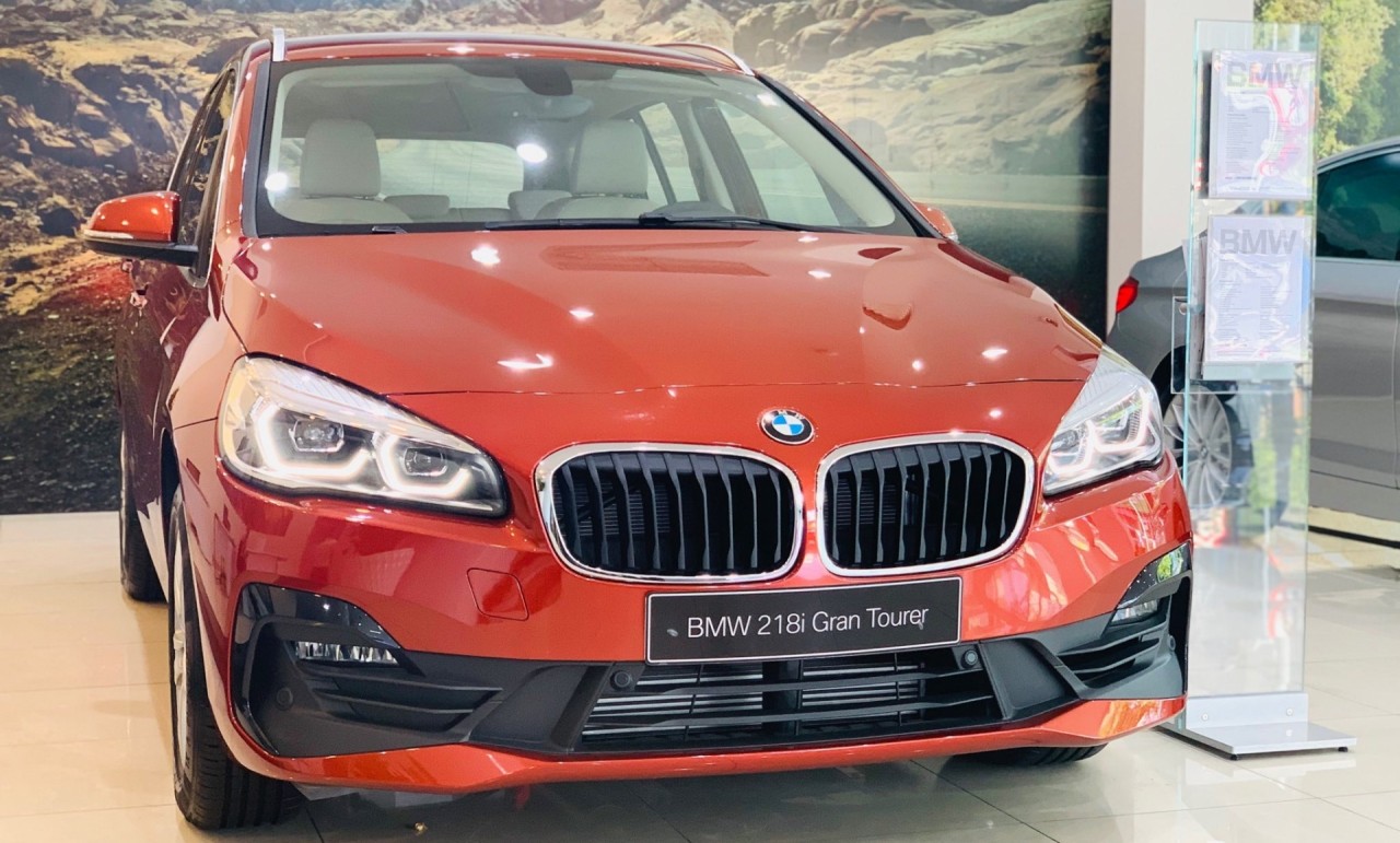 BMW 218i Gran Tourer có giá dưới 1 tỷ đồng BMW 218i Gran Tourer có giá dưới 1 tỷ đồng