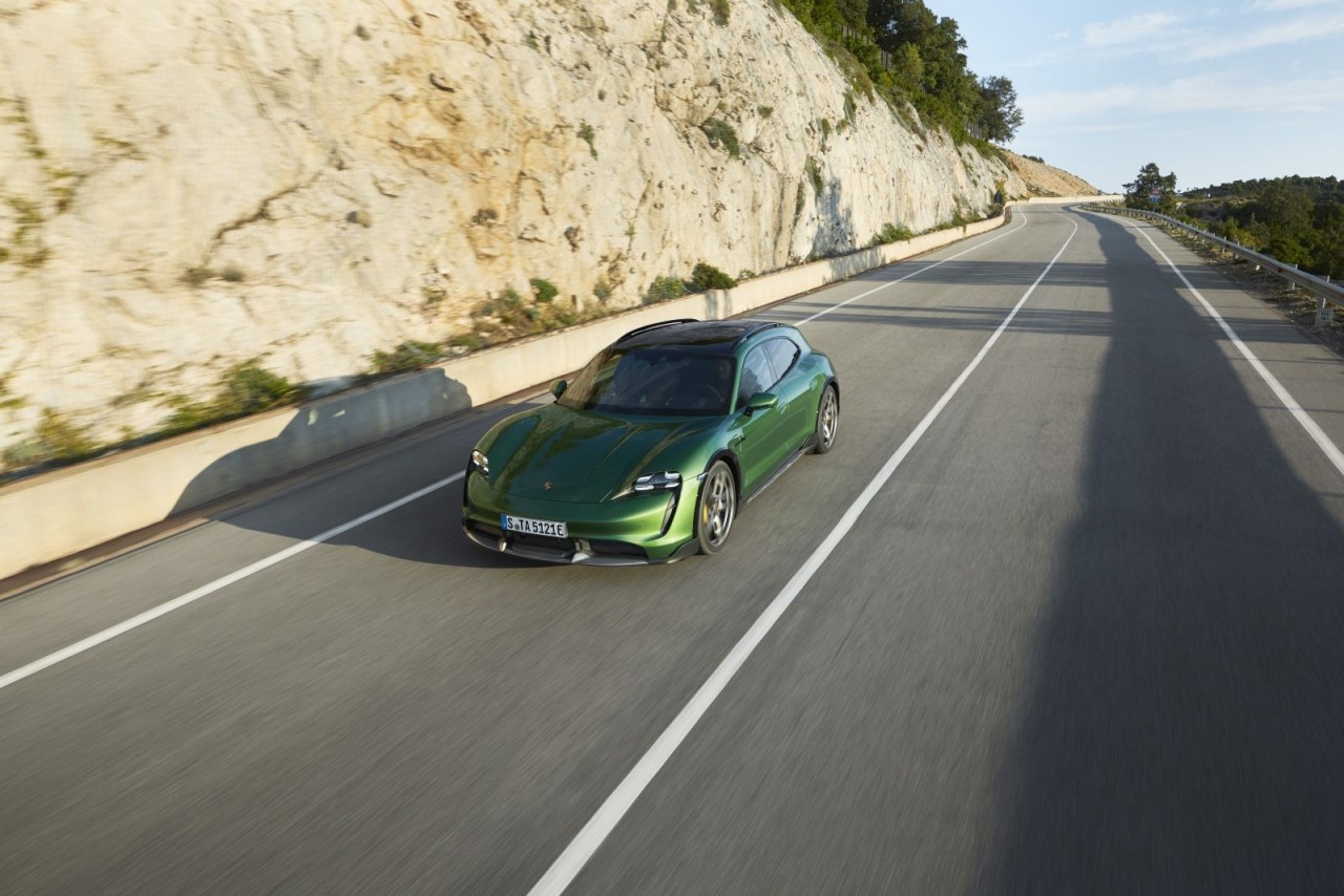 Porsche Taycan Cross Turismo có mặt tại Việt Nam Porsche Taycan Cross Turismo có mặt tại Việt Nam