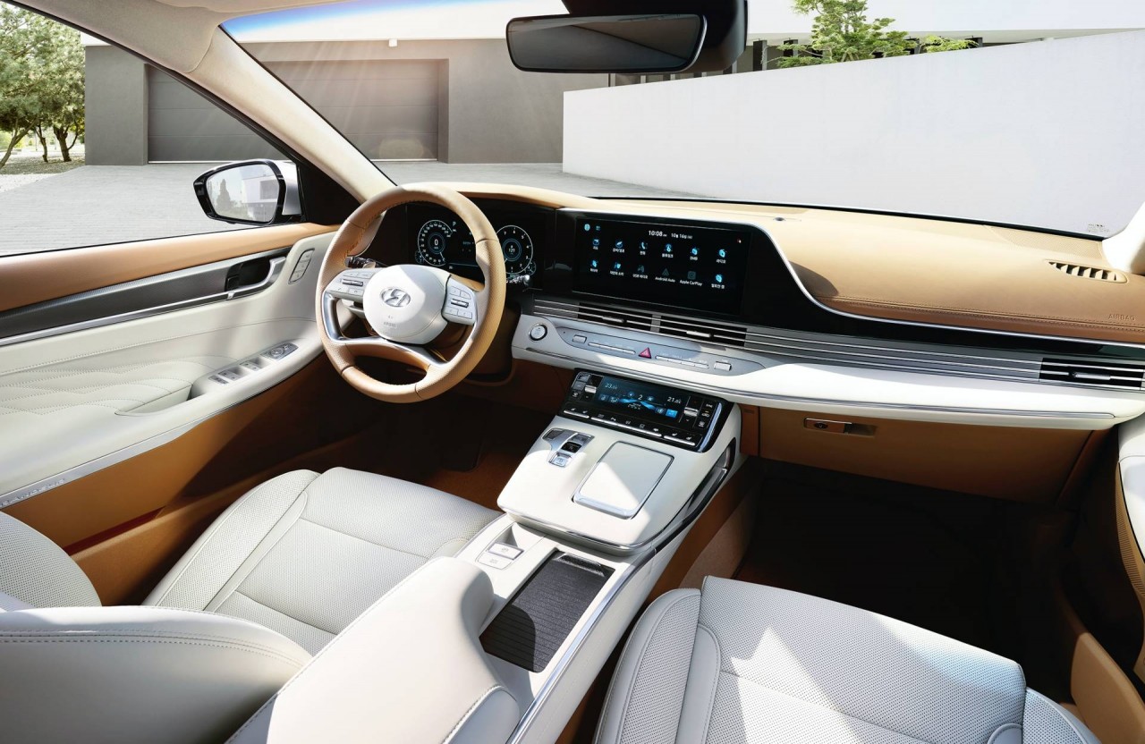 'Xế Lạ' Hyundai Grandeur 2021 đầu tiên đặt chân đến Việt Nam