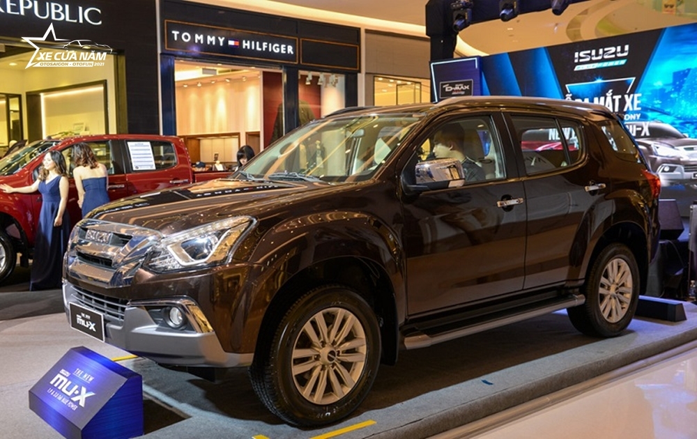 Isuzu Mu-X giảm giá 200 triệu đồng Isuzu Mu-X giảm giá 200 triệu đồng