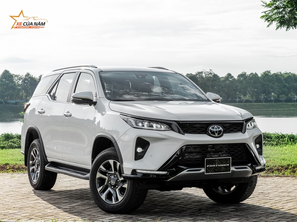 Toyota Fortuner 2022 ra mắt, giá tăng 19-53 triệu đồng Toyota Fortuner 2022 ra mắt, giá tăng 19-53 triệu đồng