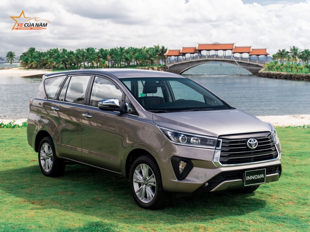 MPV nhà Toyota, hai nửa đối nghịch MPV nhà Toyota, hai nửa đối nghịch