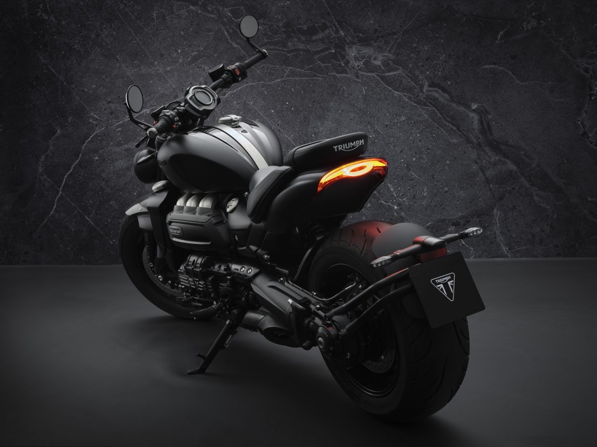 Triumph trình làng bộ đôi Rocket 3 phiên bản giới hạn