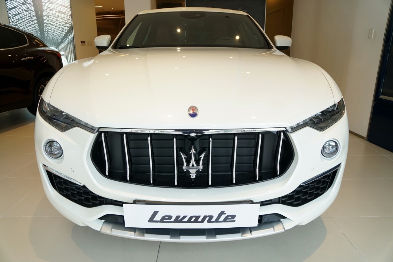 Cận cảnh Maserati Levante GranLusso với nội thất độc nhất Việt Nam Cận cảnh Maserati Levante GranLusso với nội thất độc nhất Việt Nam