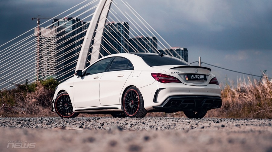 'Hàng Độc' Mercedes-Benz CLA45 AMG OrangeArt Edition lên sàn xe cũ với giá 1,45 tỷ đồng