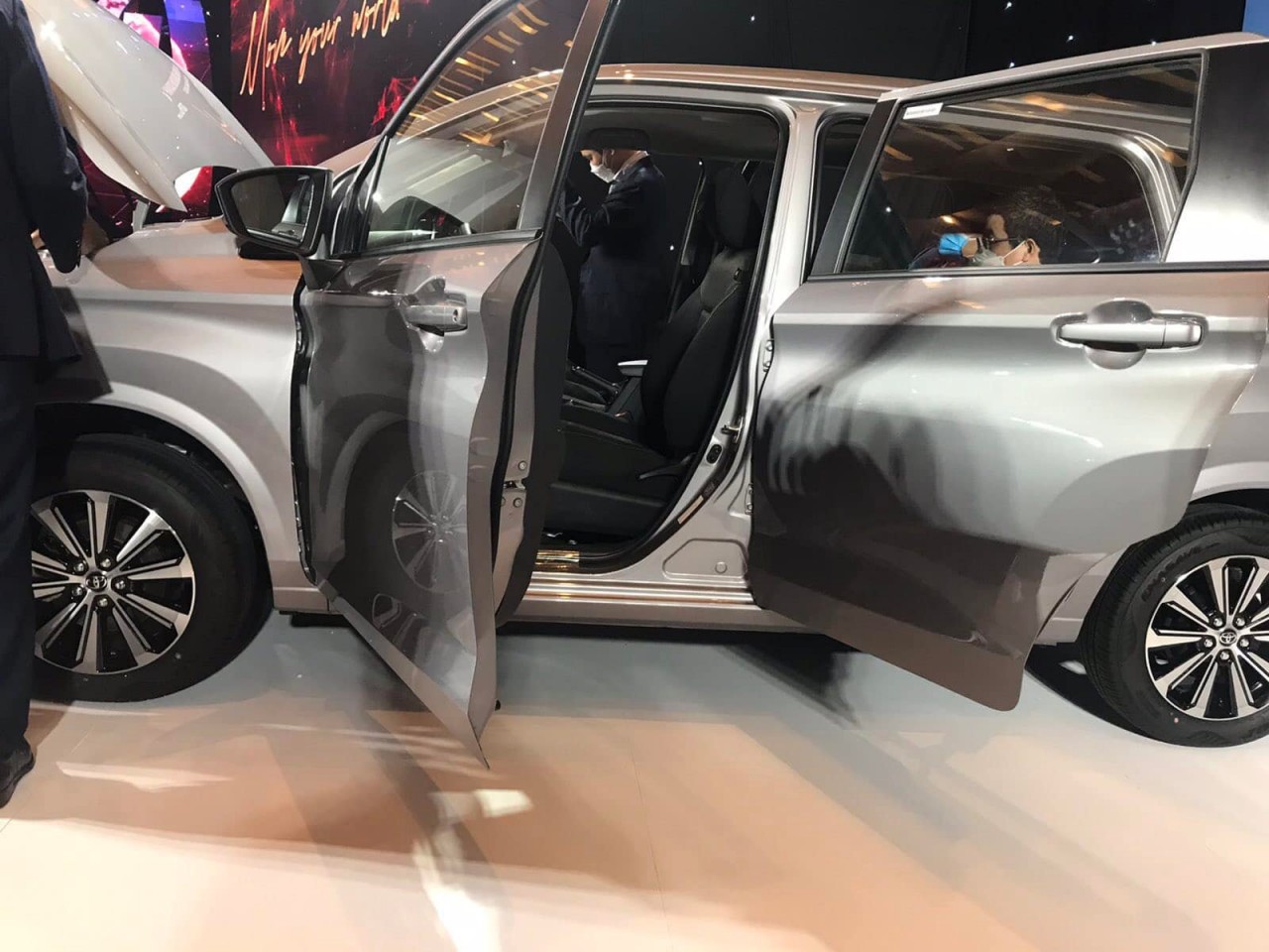 Lộ ảnh nội thất Toyota Veloz Cross dành cho thị trường Việt Nam