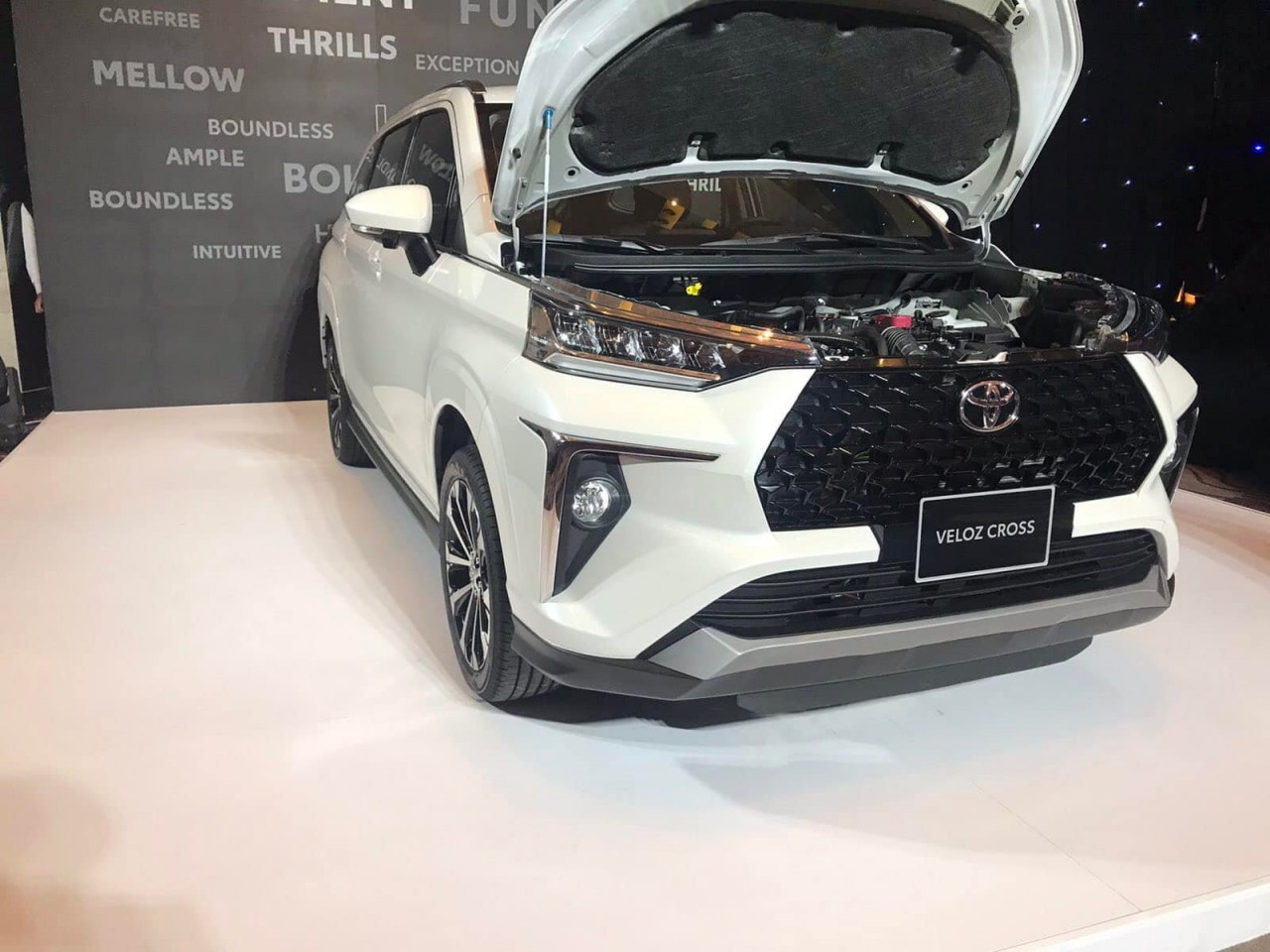 Lộ ảnh nội thất Toyota Veloz Cross dành cho thị trường Việt Nam