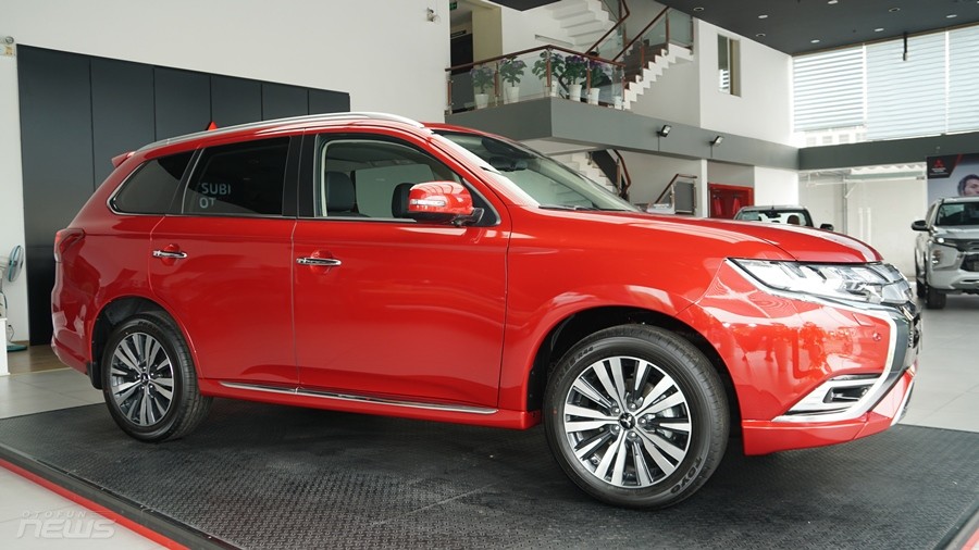 Cận cảnh Mitsubishi Outlander 2022 vừa được ra mắt Cận cảnh Mitsubishi Outlander 2022 vừa được ra mắt
