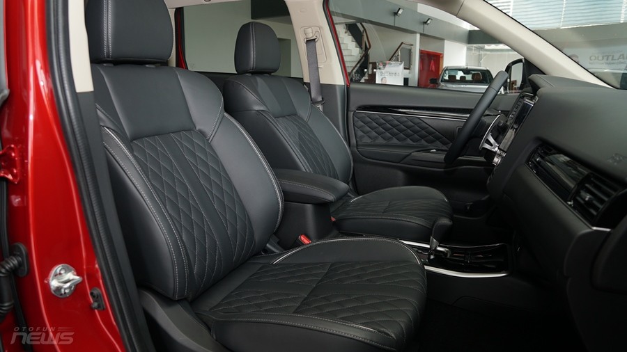 Cận cảnh Mitsubishi Outlander 2022 vừa được ra mắt Cận cảnh Mitsubishi Outlander 2022 vừa được ra mắt
