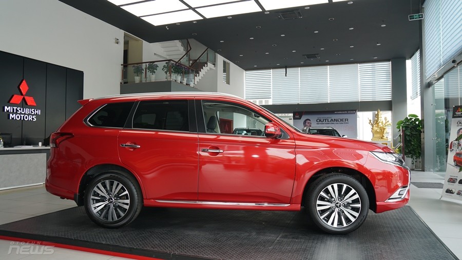 Cận cảnh Mitsubishi Outlander 2022 vừa được ra mắt Cận cảnh Mitsubishi Outlander 2022 vừa được ra mắt