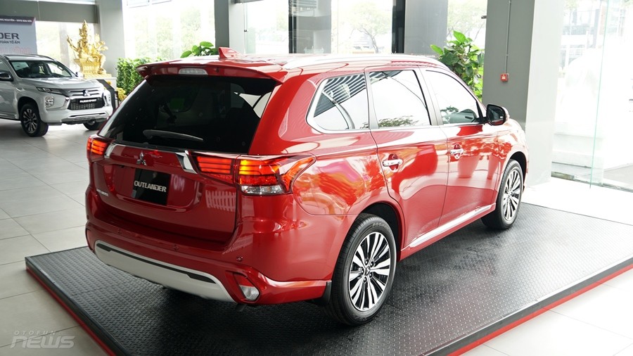 Cận cảnh Mitsubishi Outlander 2022 vừa được ra mắt Cận cảnh Mitsubishi Outlander 2022 vừa được ra mắt