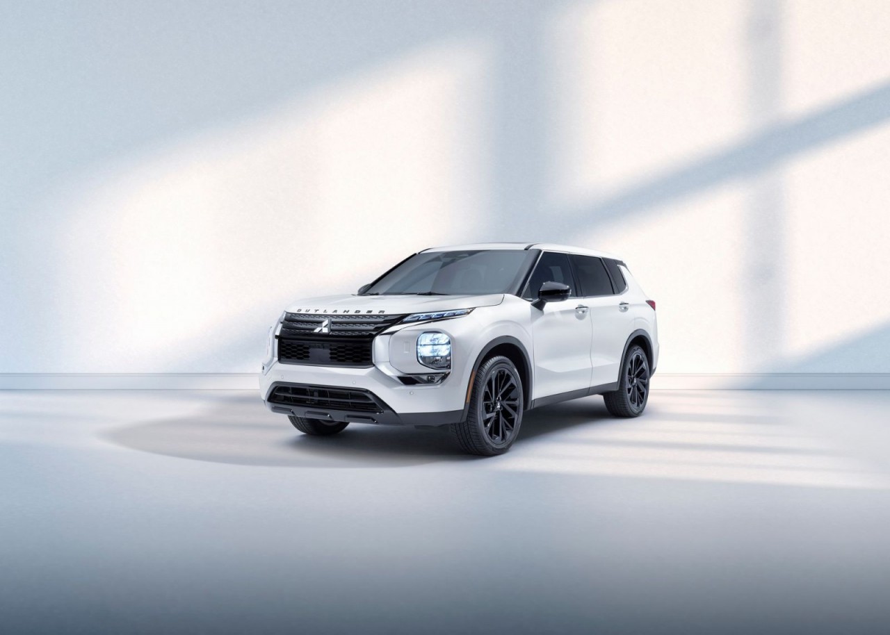 Mitsubishi Outlander 2022 có thêm phiên bản Black Edition Mitsubishi Outlander 2022 có thêm phiên bản Black Edition