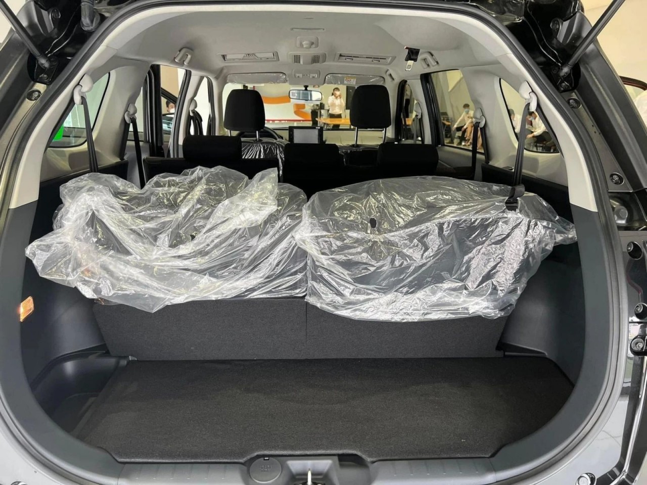 Cận cảnh Toyota Avanza Premio phiên bản MT Cận cảnh Toyota Avanza Premio phiên bản MT