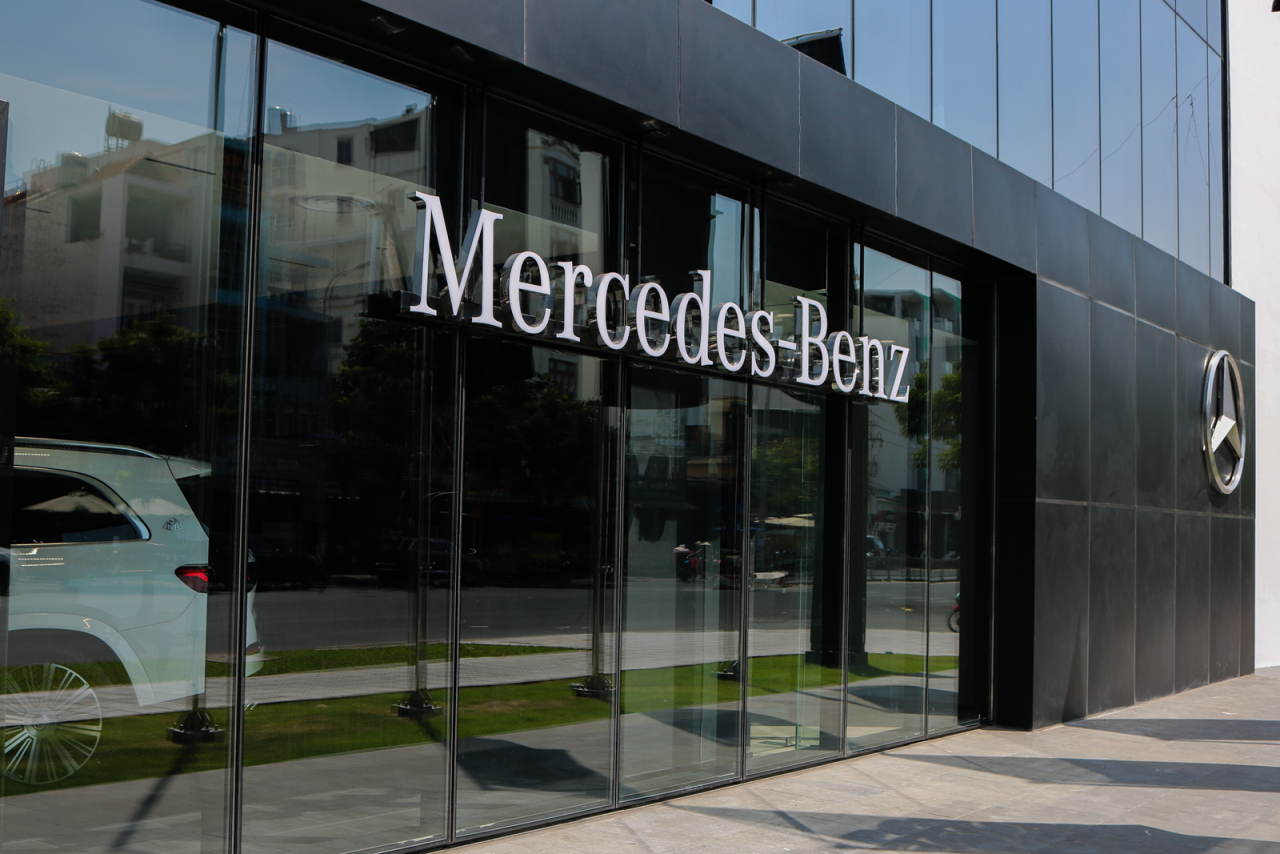 Mercedes Benz khai trương đại lý đạt chuẩn toàn cầu đầu tiên tại Tp. HCM