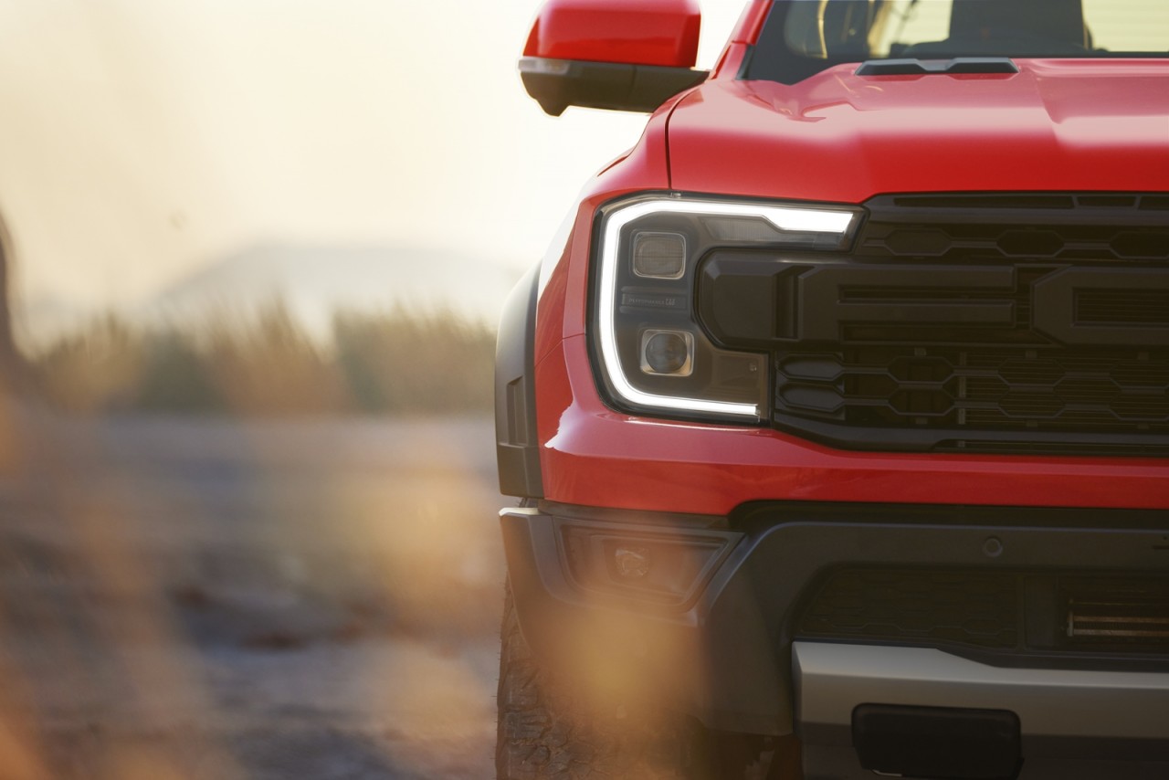 Ford Ranger Raptor thế hệ mới ra mắt tại Việt Nam, không có động cơ V6