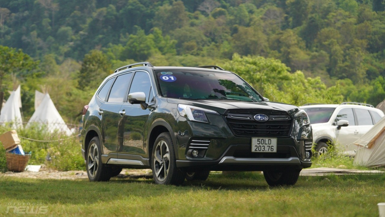 Subaru Forester giảm giá hơn 300 triệu, xe nhập Thái Lan số VIN 2024