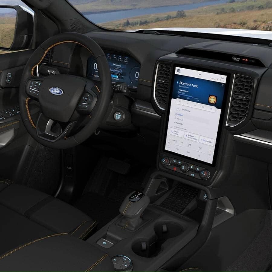 Ford Everest Wildtrak ra mắt tại Việt Nam với giá 1,499 tỷ đồng Ford Everest Wildtrak ra mắt tại Việt Nam với giá 1,499 tỷ đồng