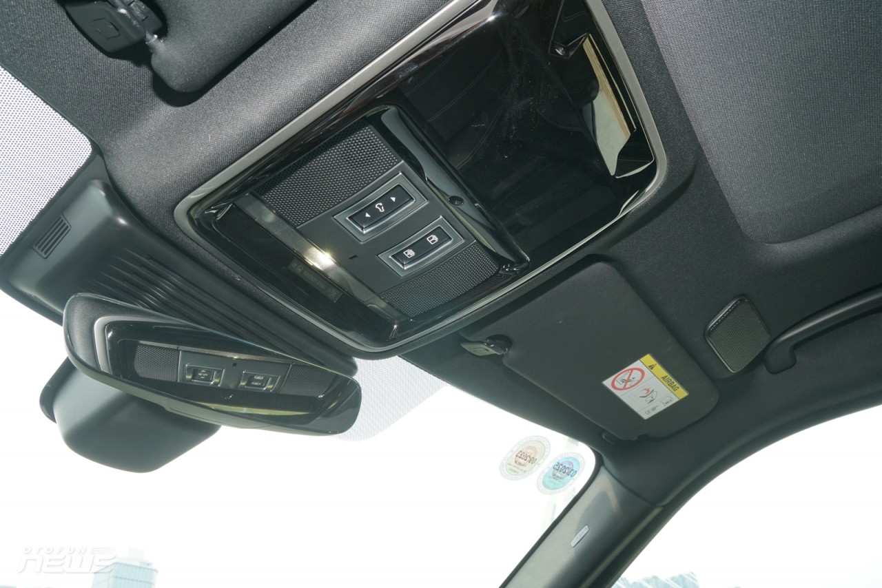 Đánh giá Land Rover Range Rover Velar 2023 Đánh giá Land Rover Range Rover Velar 2023