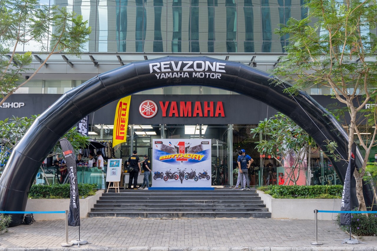 Revzone Yamaha Motor kỷ niệm 1 năm thành lập Revzone Yamaha Motor kỷ niệm 1 năm thành lập