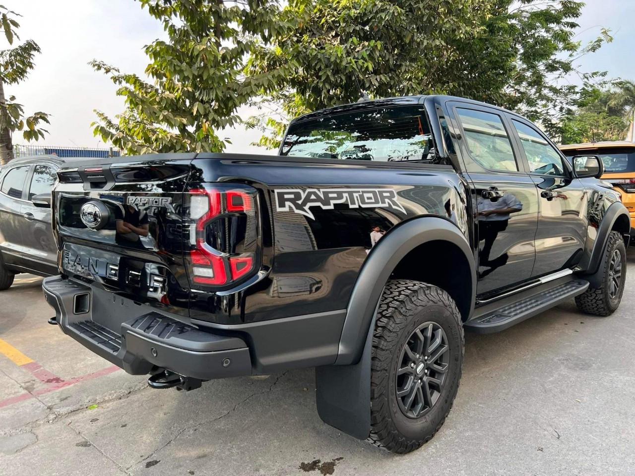 Ford Ranger Raptor 2023 tại Việt Nam trang bị ít Ford Ranger Raptor 2023 tại Việt Nam trang bị ít