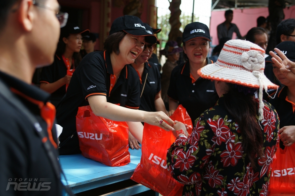 Isuzu Diesel Challenge 2017: D-max tiêu hao 2,81L/243 km! isuzu diesel challenge 2017 d max tieu hao 281l243 km