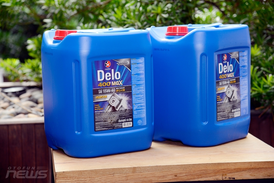Caltex Delo 400 MGX: Thay nhớt một lần đi được 80.000km caltex delo 400 mgx thay nhot mot lan di duoc 80000km