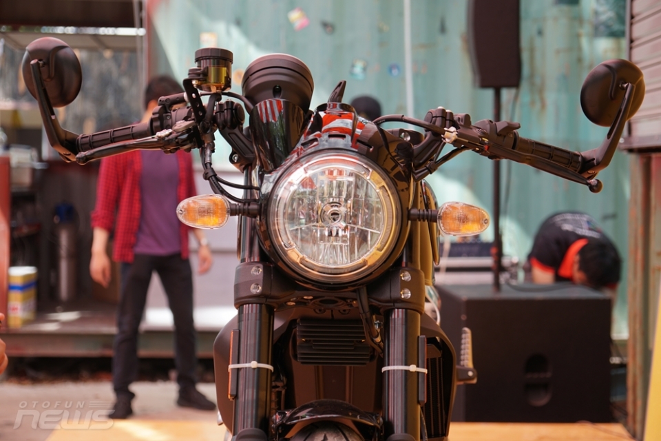 can canh scrambler cafe racer vua xuat hien tai viet nam