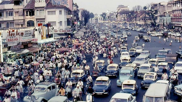 Hoài niệm với chùm ảnh đường phố Việt Nam những thập niên 1950, 1960