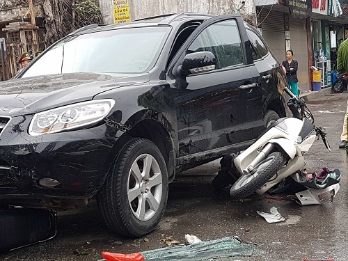6 nguoi nhap vien sau tai nan lien hoan o ha noi