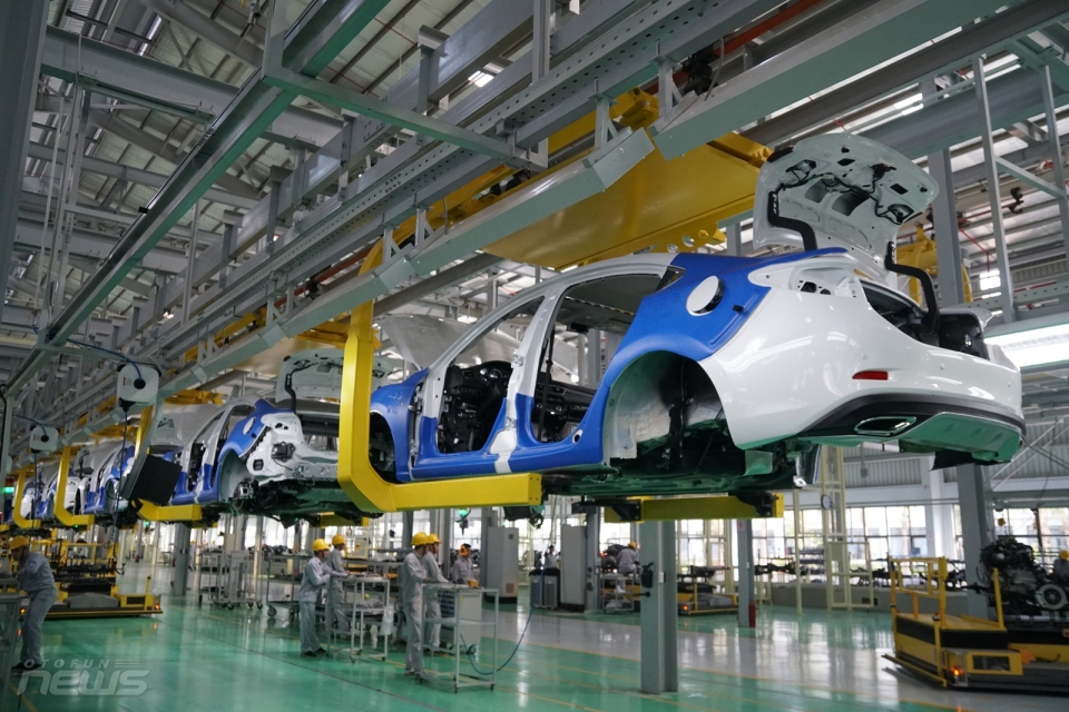 nha may mazda lon nhat dong nam a di vao hoat dong