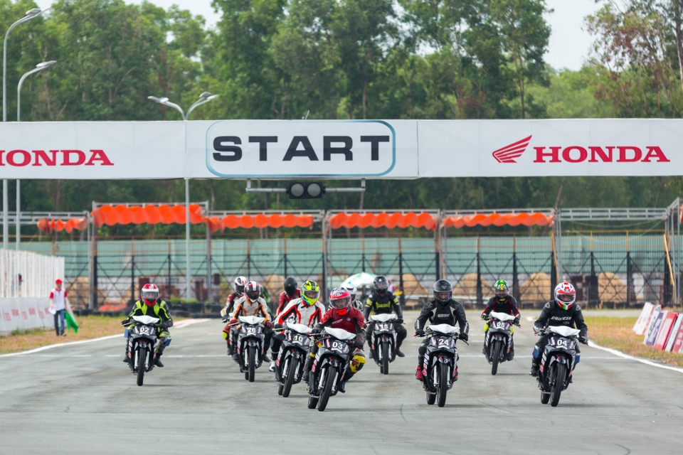 VMRC 2019 chặng 1: Khởi đầu mĩ mãn vmrc 2019 chang 1 khoi dau mi man