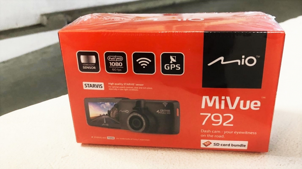 camera hanh trinh mio mivue 792 dat xat ra mieng