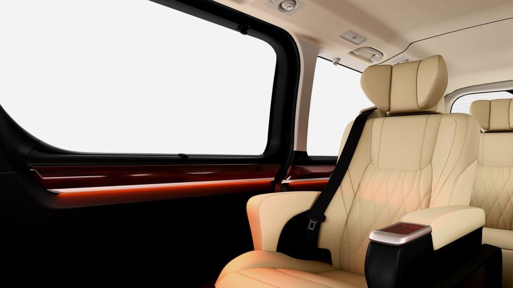 toyota granvia bat ngo xuat hien tai viet nam