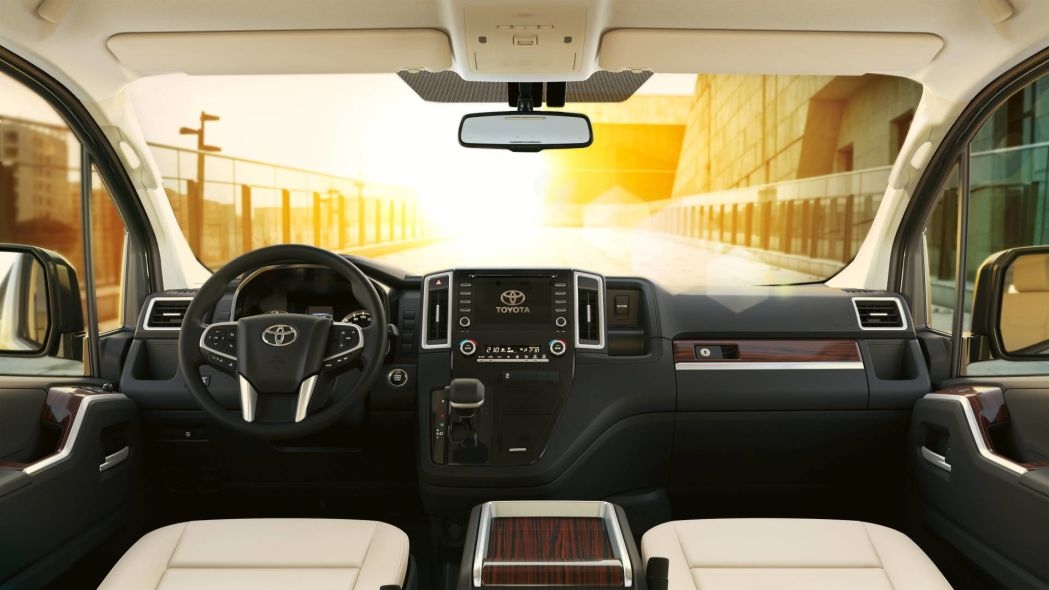 toyota granvia bat ngo xuat hien tai viet nam
