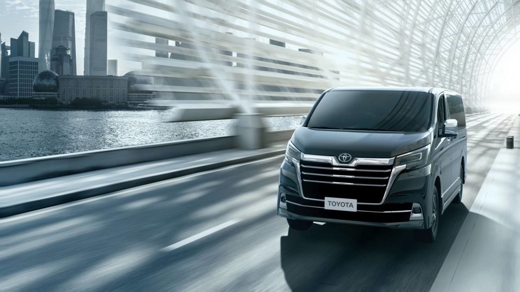 toyota granvia bat ngo xuat hien tai viet nam