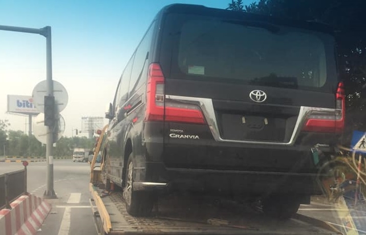 toyota granvia bat ngo xuat hien tai viet nam