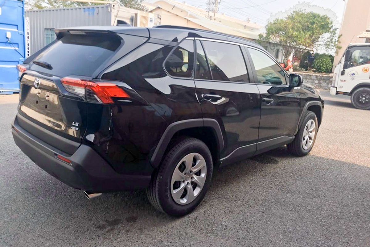 toyota rav4 phien ban gia re ve viet nam gia gan 2 ti dong