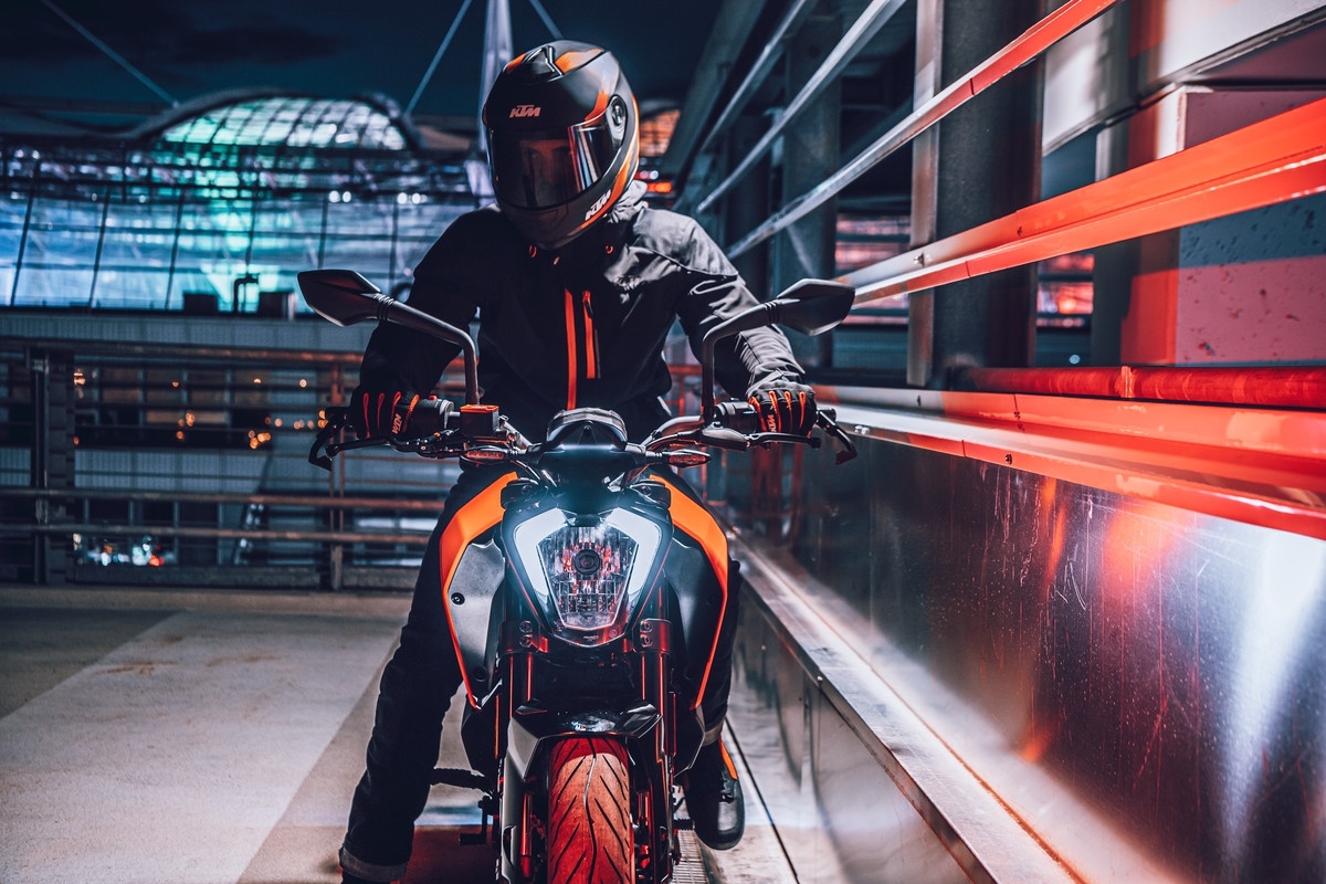 KTM 200 Duke 2021 ra mắt tại Malaysia, chuẩn bị về Việt Nam KTM 200 Duke 2021 ra mắt tại Malaysia, chuẩn bị về Việt Nam