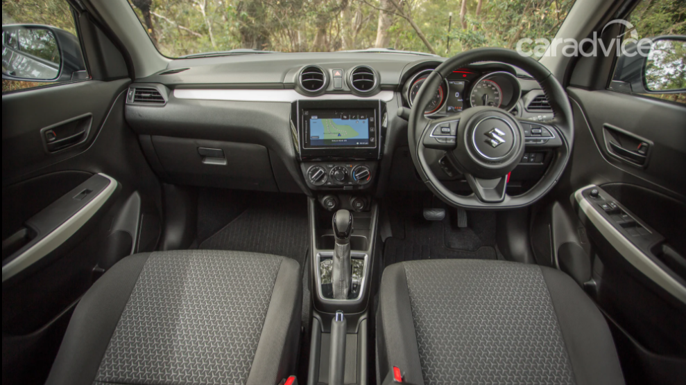 Suzuki Swift ra mắt phiên bản kỷ niệm 100 năm Suzuki Swift ra mắt phiên bản kỷ niệm 100 năm