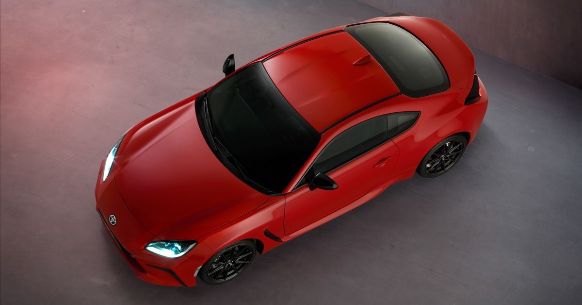 Toyota GR 86 thế hệ thứ 2 ra mắt với động cơ mạnh mẽ hơn Toyota GR 86 thế hệ thứ 2 ra mắt với động cơ mạnh mẽ hơn