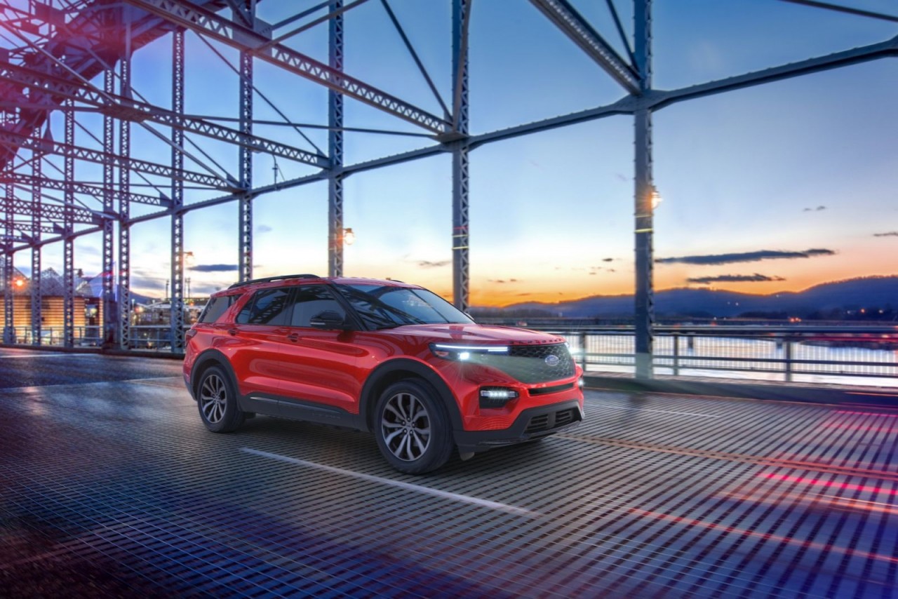 Ford Explorer 2021 ra mắt phiên bản giá rẻ