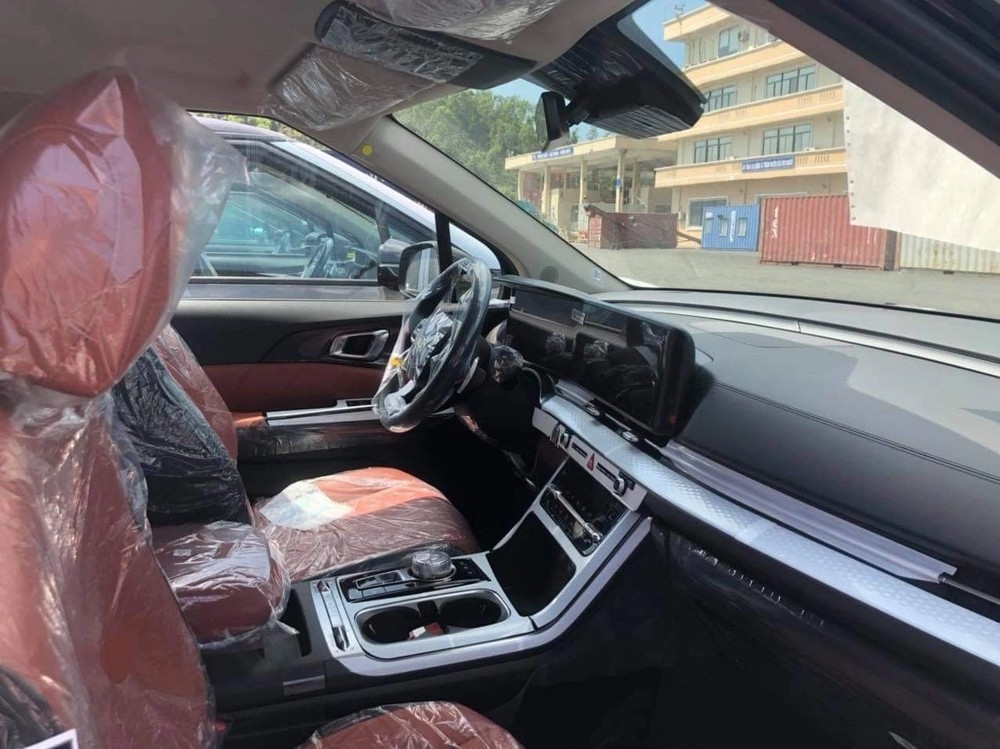 Lô xe Kia Sedona thế hệ mới tiếp tục cập cảng Việt Nam Lô xe Kia Sedona thế hệ mới tiếp tục cập cảng Việt Nam