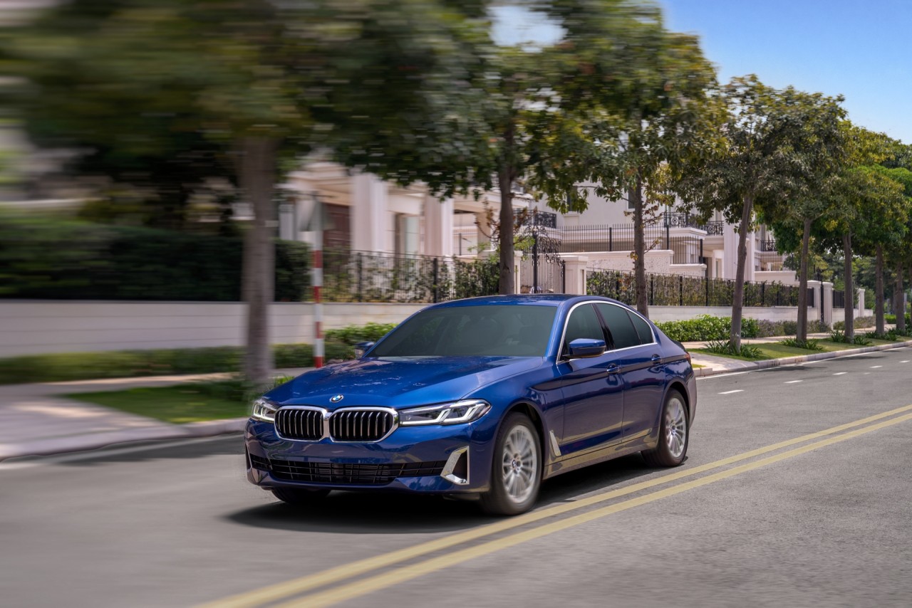 BMW 5 Series mới ra mắt, thêm gói M Sport, có giá từ 2,5 tỷ đồng BMW 5 Series mới ra mắt, thêm gói M Sport, có giá từ 2,5 tỷ đồng