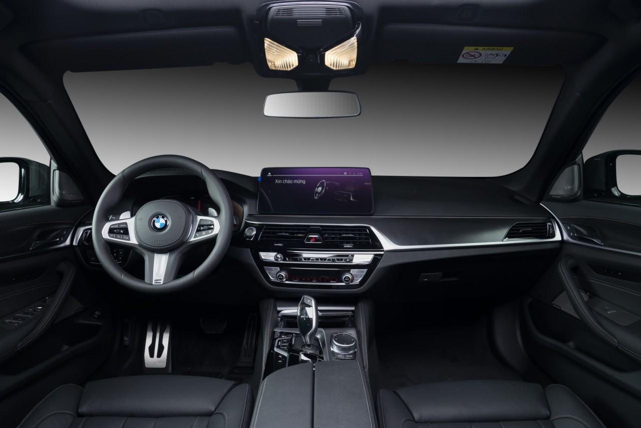 BMW 5 Series mới ra mắt, thêm gói M Sport có giá từ 2,5 tỷ đồng BMW 5 Series mới ra mắt, thêm gói M Sport có giá từ 2,5 tỷ đồng