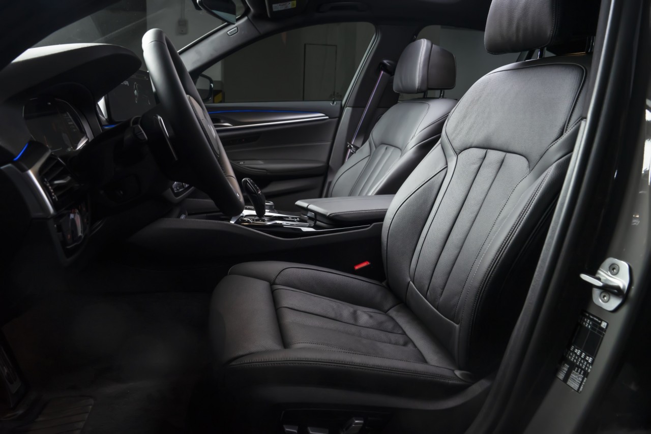 BMW 5 Series mới ra mắt, thêm gói M Sport có giá từ 2,5 tỷ đồng BMW 5 Series mới ra mắt, thêm gói M Sport có giá từ 2,5 tỷ đồng