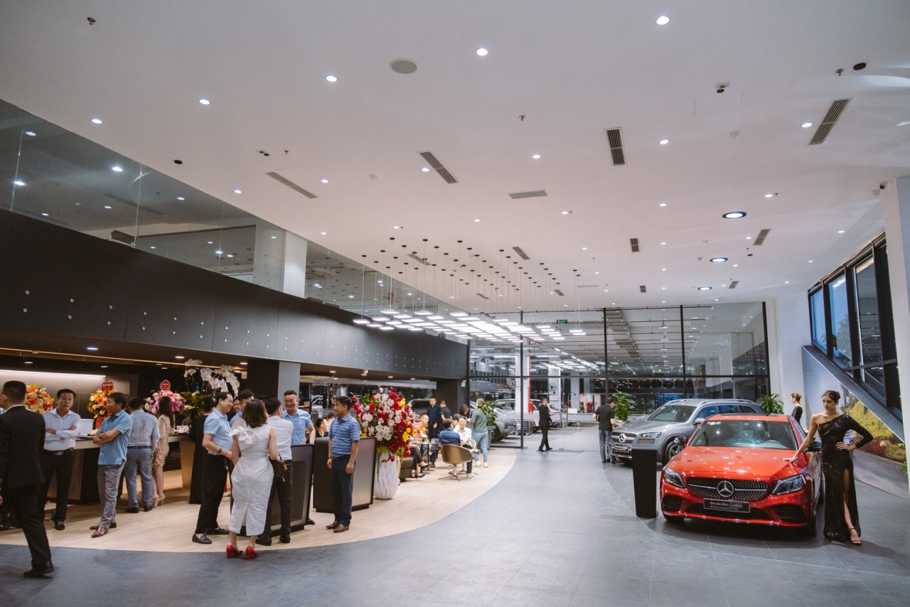 Mercedes-Benz khai trương đại lý tiêu chuẩn MAR 2020 lớn nhất khu vực Bắc và Bắc Trung Bộ